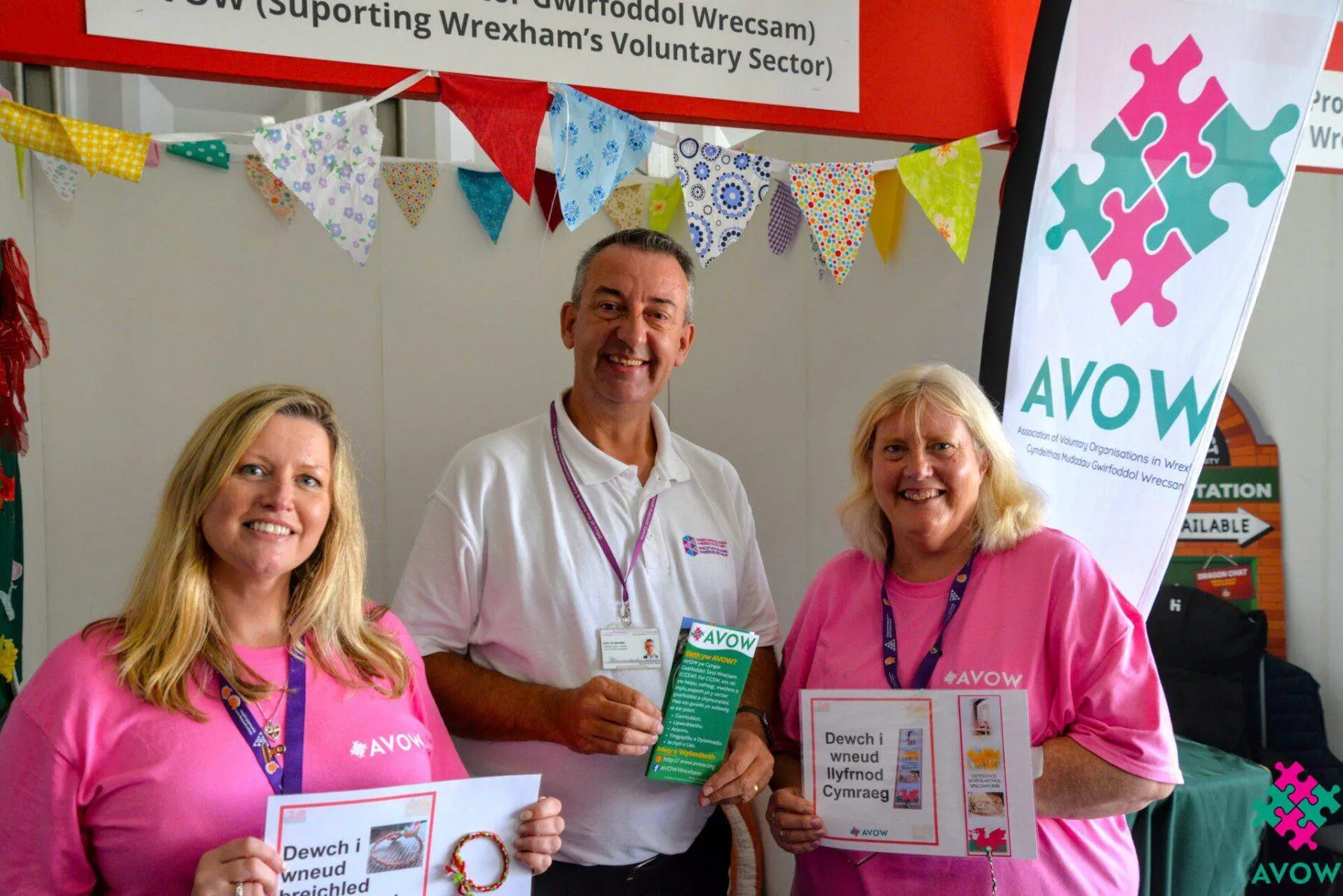 Andy Dunbobbin, with Jane Edwards and Barbera (Volunteer)